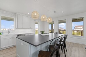 House, 4 Bedrooms | Private kitchen | Fridge - The Big Shore 4 Bedroom Home by RedAwning (Port Bolivar)