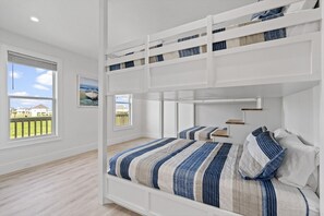 Casa, 4 habitaciones | 4 dormitorios y wifi gratis