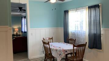 Cottage, 2 Bedrooms | Dining