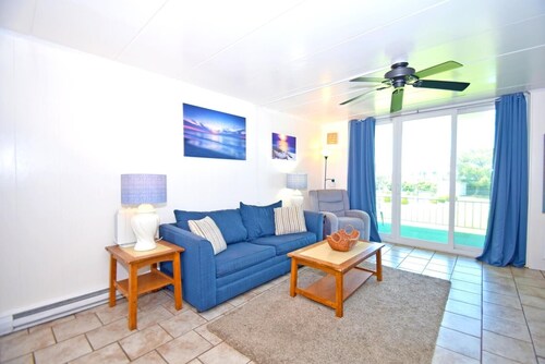 Bay Colony 16 1 Bedroom Condo by RedAwning