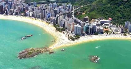 Casa+piscina+ Gourmet + ar Condicionado 8 Pessoas
