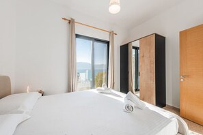 2 quartos, ferros/tábuas de passar roupa, Wi-Fi, roupa de cama