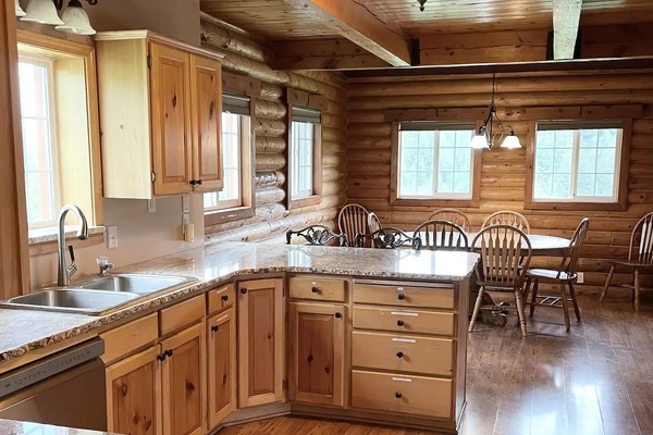 Fridge, oven, stovetop, paper towels