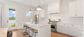 Ridgeview Oasis - 2 Bedroom/2 bath with a View