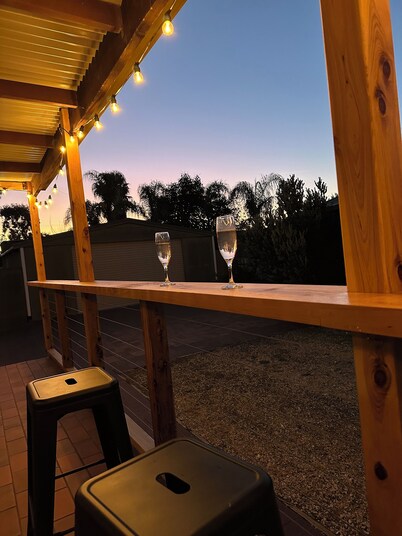 Spacious home in Corowa’s best street right across from the Murray/pet-friendly!