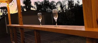 Spacious home in Corowa’s best street right across from the Murray/pet-friendly!