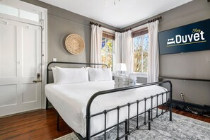 4 室のベッドルーム、アイロン / アイロン台、インターネット