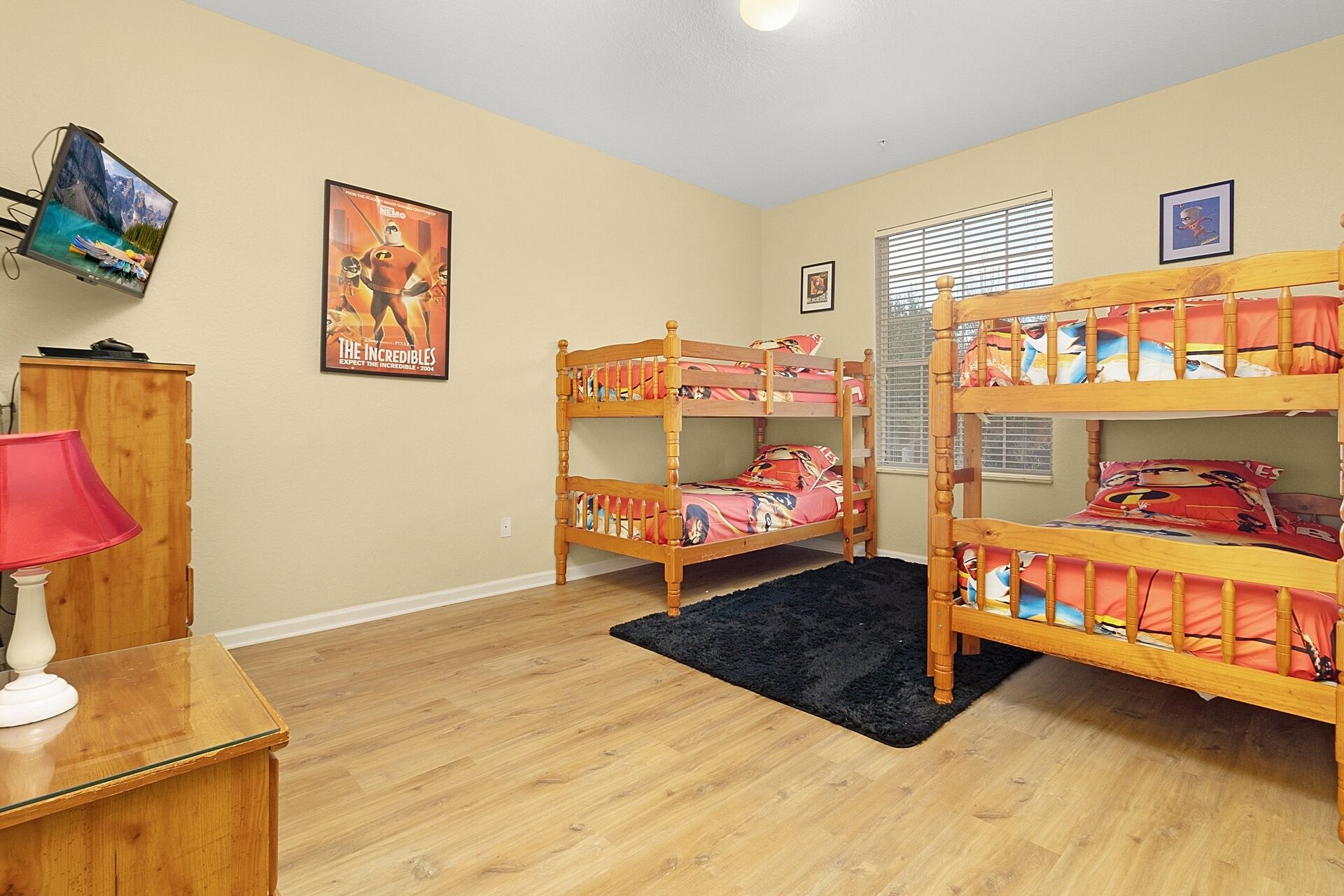 'Incredible' family friendly 3 bed condo with bunk beds!!!! 5 mins from Disney.