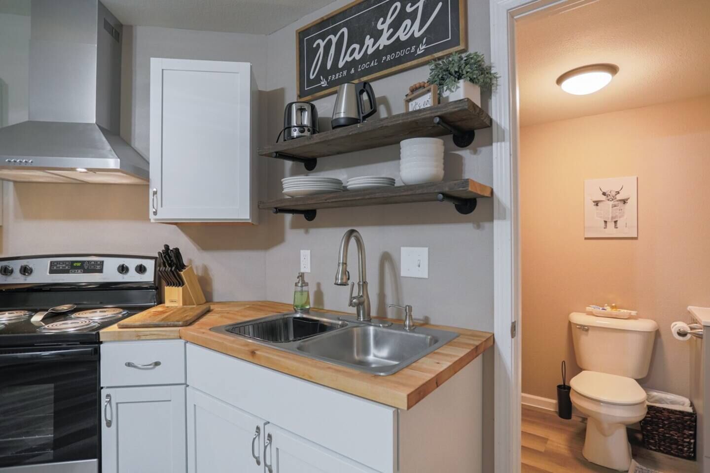 冰箱、微波炉、烤箱、炉灶