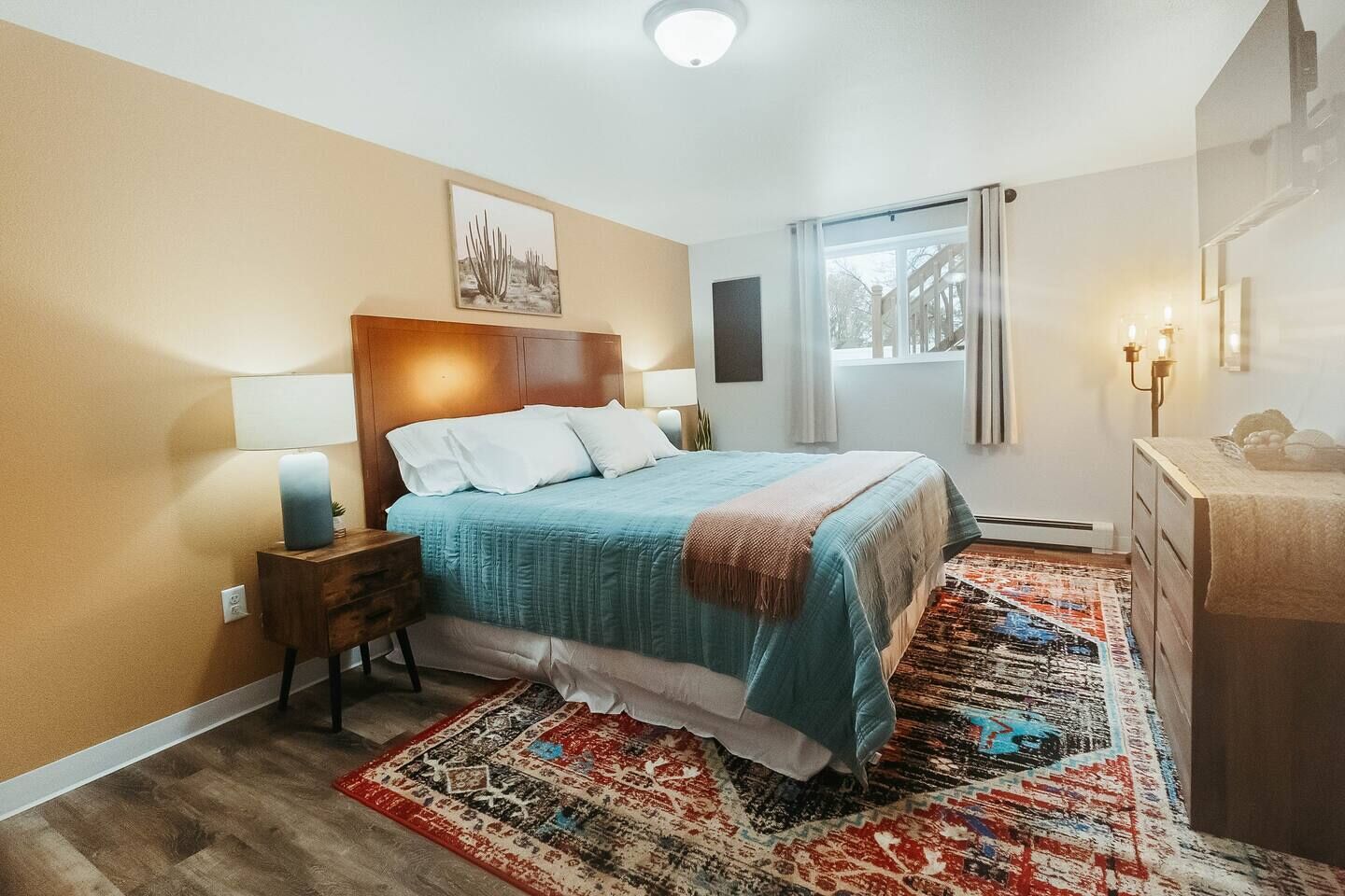 Washington Manor Room #7