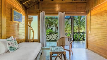 Suíte, 2 quartos | 2 quartos, cofres nos quartos, ferros/tábuas de passar roupa