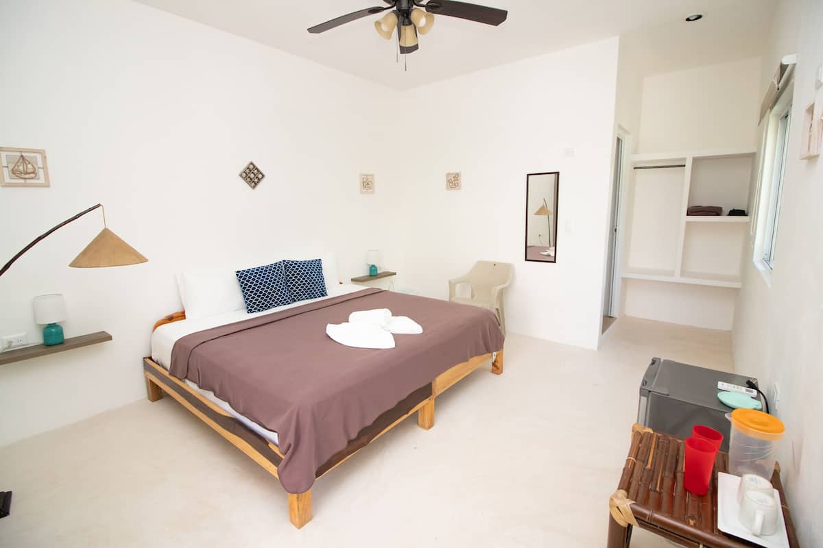 Camera Deluxe, 1 letto king | 2 camere, una cassaforte in camera, ferro/asse da stiro, Wi-Fi gratuito