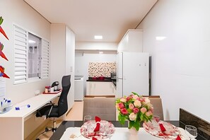Basic Villa | Dining - OZPED Flats Particulares Casa Cruzeiro (Cruzeiro)