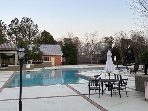 WALKING DISTANCE to Ole Miss campus! Perfect for baseball and football weekends.