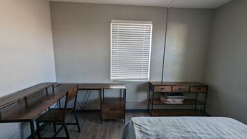 2 多间卧室、熨斗/熨衣板、WiFi、床单