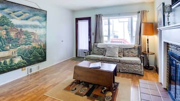 TV, fireplace, DVD player