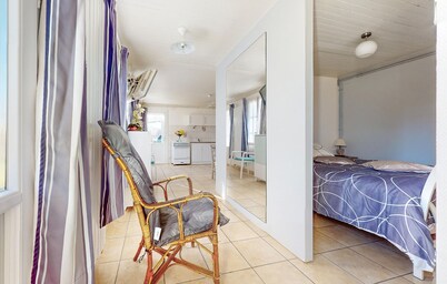 Cozy home in Montmorillon with Wi-Fi