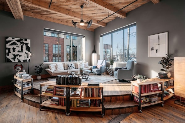 Interior - Unique 4000Sq Ft. 4BR w chef kitchen Boardman Loft (Traverse City)