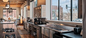 Unique 4000Sq Ft. 4BR w chef kitchen Boardman Loft