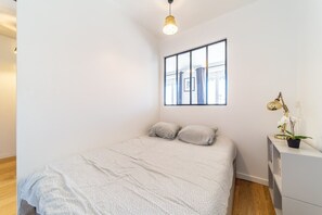1 chambre, fer et planche à repasser, Wi-Fi, literie fournie