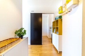 Interior - Le Petit Chaponnay - Charming Apartment for 2 near Saxe Gambetta (Lyon)