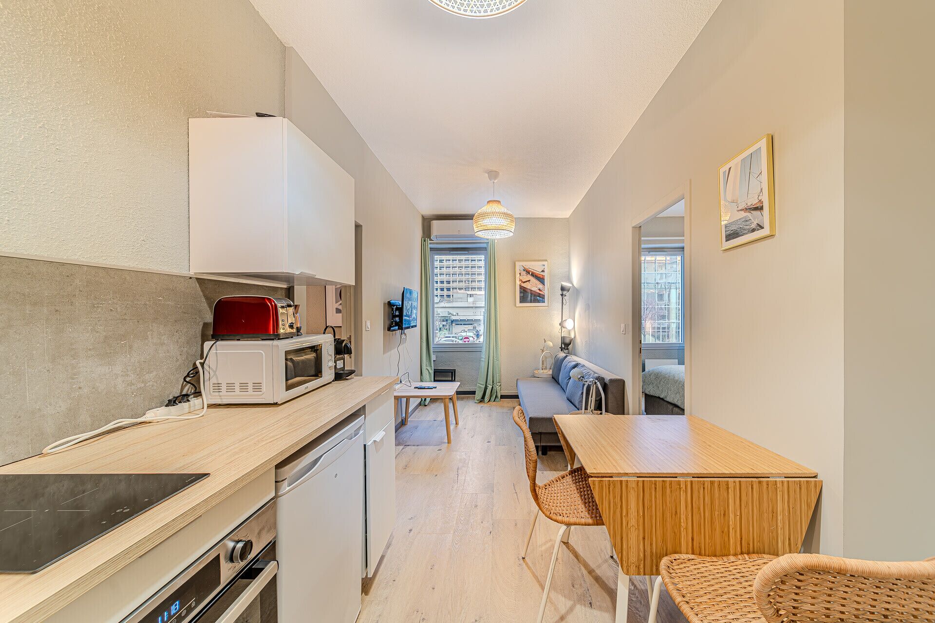 Refrigerador, microondas, horno y parrilla de estufa 