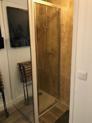 Hair dryer, towels - Cozy Studio for 2 People, Blandan, Sathonay, Terreaux (Lyon)