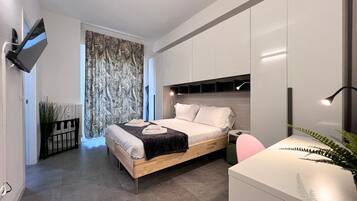 3 Schlafzimmer, Zimmersafe, Schreibtisch, Bügeleisen/Bügelbrett