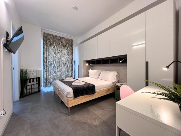 3 Schlafzimmer, Zimmersafe, Schreibtisch, Bügeleisen/Bügelbrett