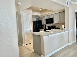 Fridge, microwave, oven, stovetop - Well Located Condo in Scottsdale near TPC Golf 2BR 2BA (Scottsdale)