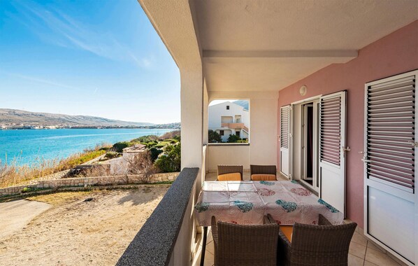 Outdoor dining - 2 bedroom stunning apartment in Pag (Pag)