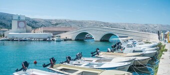 2 bedroom lovely apartment in Pag