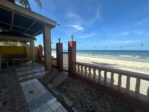 Beach/ocean view - KOA's Beach House  (Tangalan)