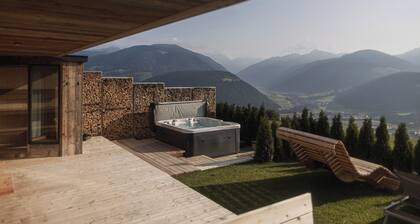 Chalet 'Rueper Hof Ruipa' mit Whirlpool, privater Terrasse und WLAN