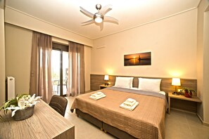 5 bedrooms, iron/ironing board, free WiFi, bed sheets - Villa 'Margarita's 1' with Sea View, Wi-Fi and Air Conditioning (Chania)