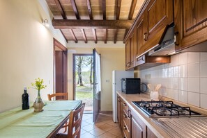 Réfrigérateur, plaque de cuisson