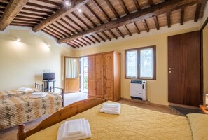 1 chambre, Wi-Fi gratuit, draps fournis