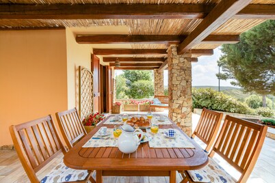 Holiday Home 'Domu De Maria' with Sea View, Private Terrace and Air Conditioning