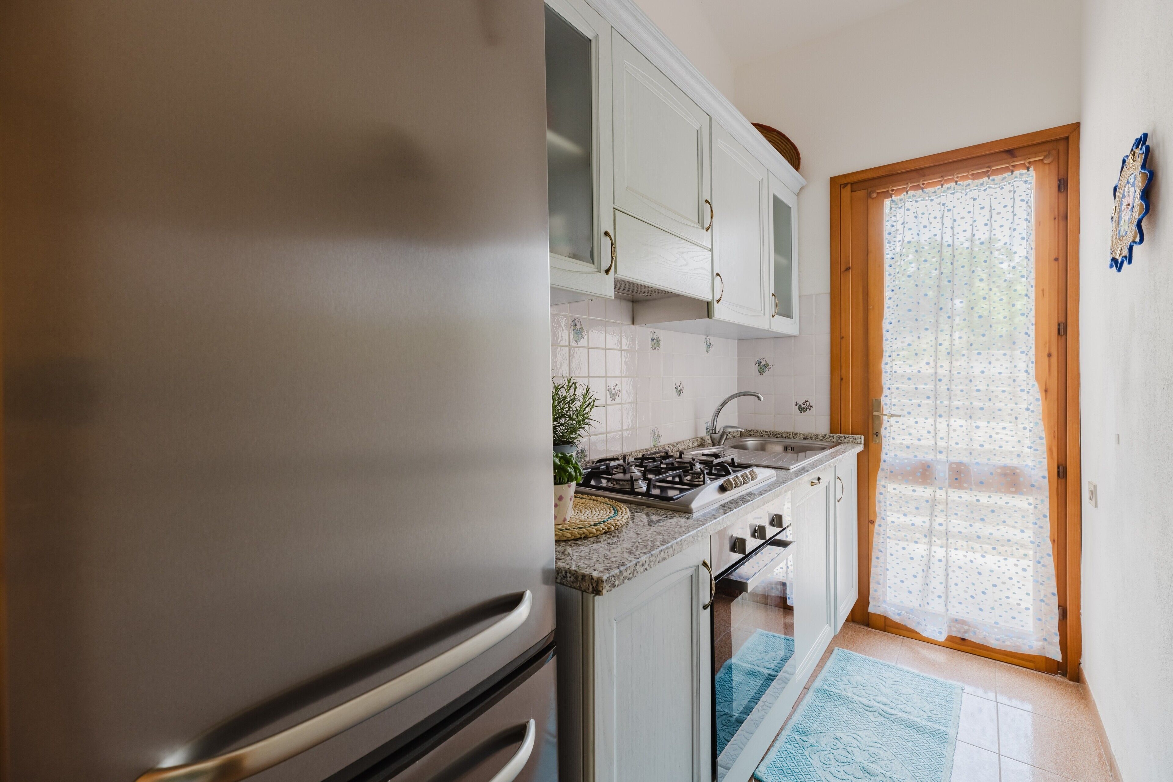 Kühlschrank, Ofen, Herdplatte, Geschirrspüler