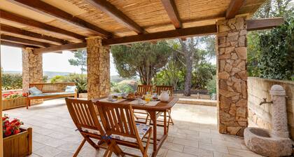 Ferienhaus 'Domu De Maria' mit Meerblick, privater Terrasse und Klimaanlage
