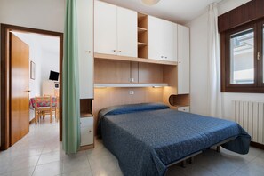 1 soveværelse, sengetøj