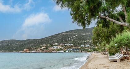 Apartment 'Cyclades Beach 1' with Shared Terrace, Wi-Fi and Air Conditioning