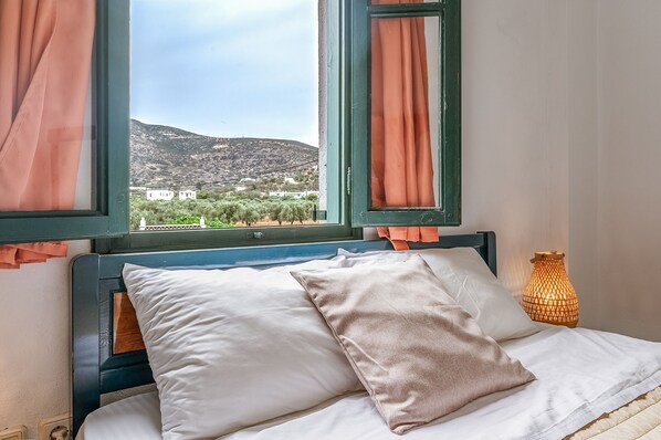 1 bedroom, iron/ironing board, free WiFi, bed sheets - Apartment 'Cyclades Beach 3' with Private Terrace, Wi-Fi and Air Conditioning (SIFNOS)