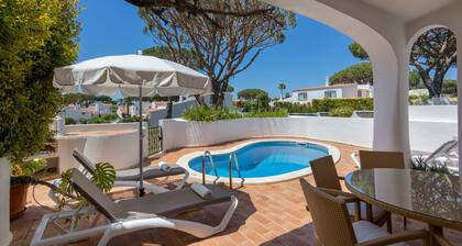 Villa 'Rosa' with Private Pool, Wi-Fi and Air Conditioning
