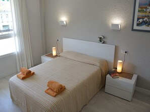 3 makuuhuonetta, ilmainen Wi-Fi, vuodevaatteet