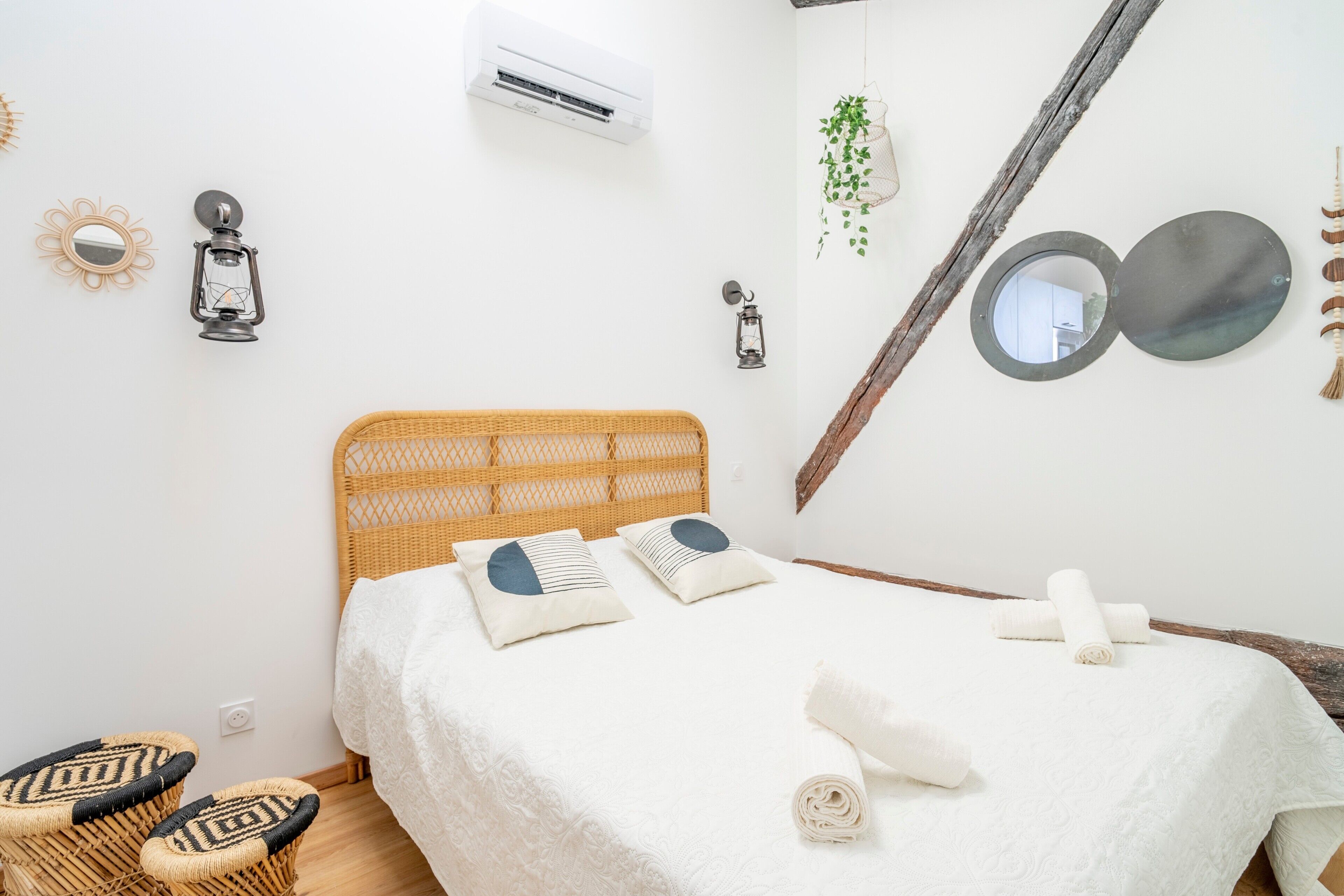 2 chambres, fer et planche à repasser, Wi-Fi gratuit, draps fournis