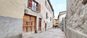Studio Apartment 'Premesan 2' with Mountain View and Wi-Fi