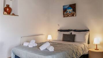 1 chambre, fer et planche Ă repasser, Wi-Fi gratuit, draps fournis