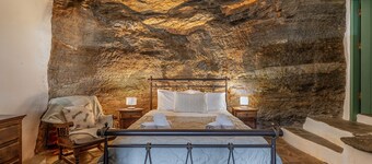 Apartment 'Traditional Olive Guesthouse' with Sea View and Wi-Fi