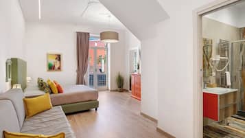 1 habitación, tabla de planchar con plancha, wifi gratis y ropa de cama